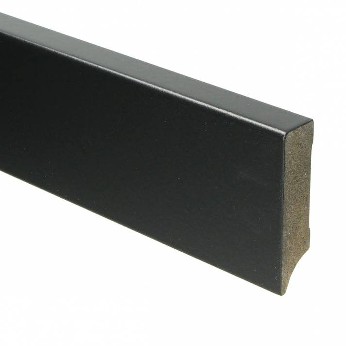 MDF Moderne plint 70x18 voorgelakt RAL 9005 | 2.4 meter