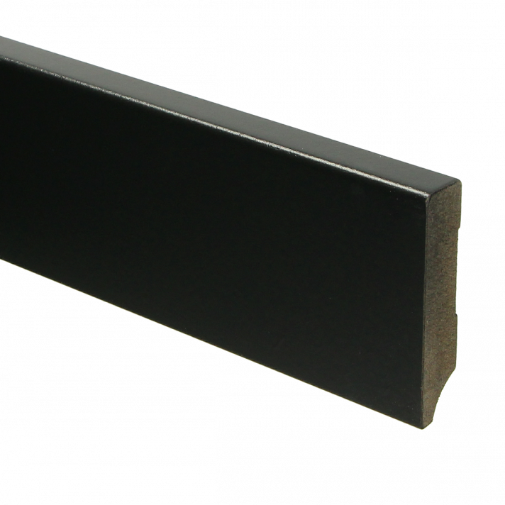 MDF Moderne plint 70x15 voorgelakt RAL 9005 | 2.4 meter